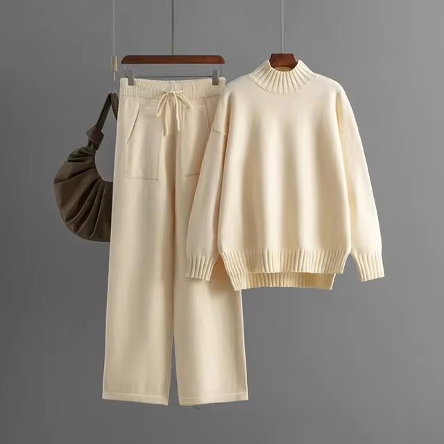 Gabriella - Elegant set consisting of long-sleeved shirt and tapered pants