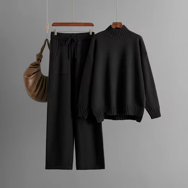 Gabriella - Elegant set consisting of long-sleeved shirt and tapered pants